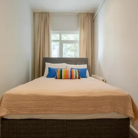 Apartment 3-bedroom With 2 Bathrooms Istanbul